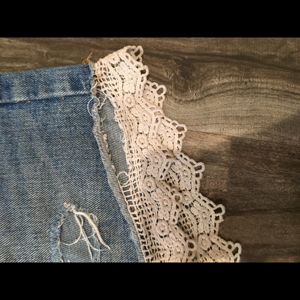 Free people high waisted shorts. Size 28. - Picture 4 of 6